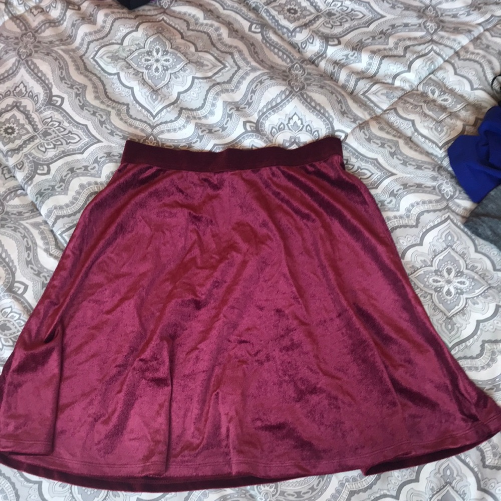 Velvet burgundy skirt (Small, 158-164 cm)